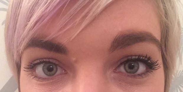 The right eye is 'blinc-ed'